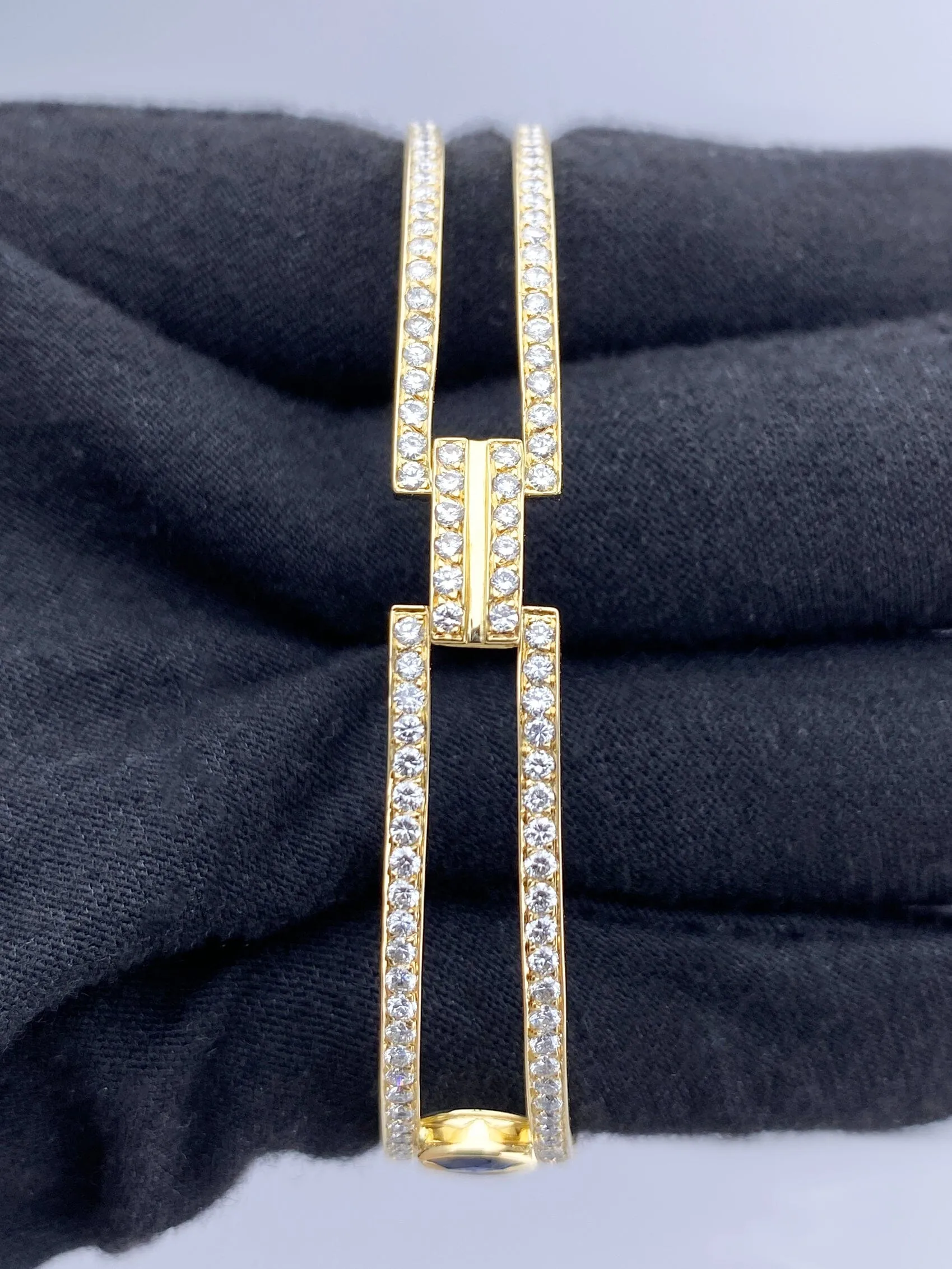 Baume & Mercier 36663 9 Lapis Dial Ladies Watch