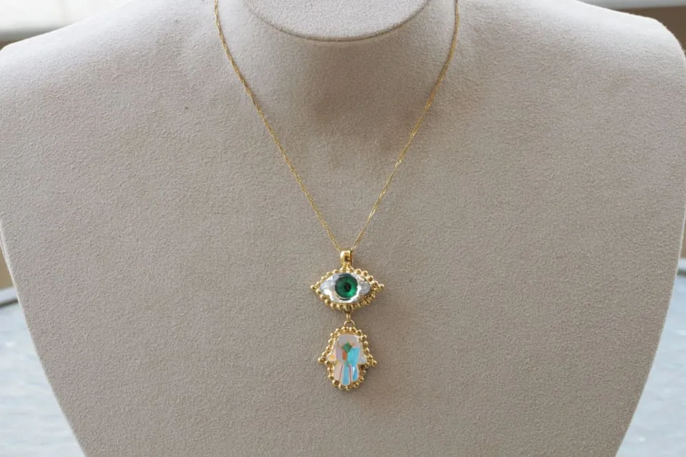 GREEN EYE NECKLACE