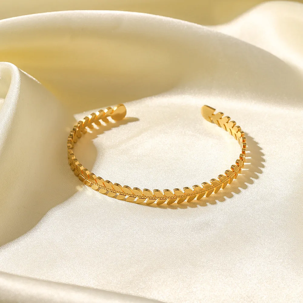Sisslia Fashion New Titanium Steel 18k Gold-Plated Stainless Steel Leaf Shape Open Bracelet for Women