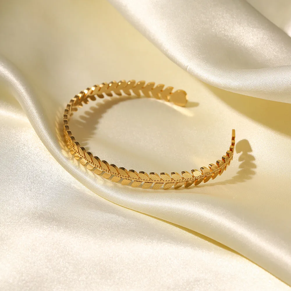 Sisslia Fashion New Titanium Steel 18k Gold-Plated Stainless Steel Leaf Shape Open Bracelet for Women